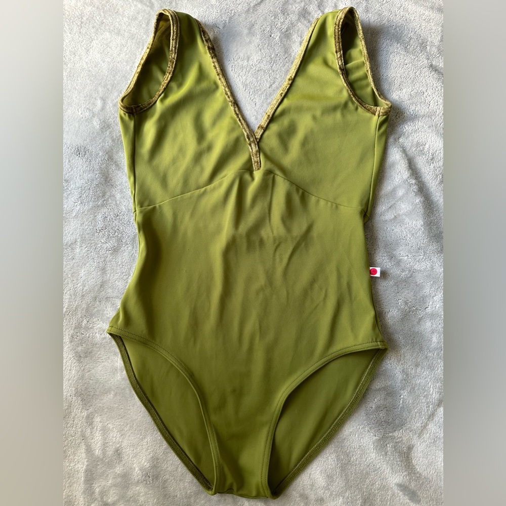 Yumiko Leotard